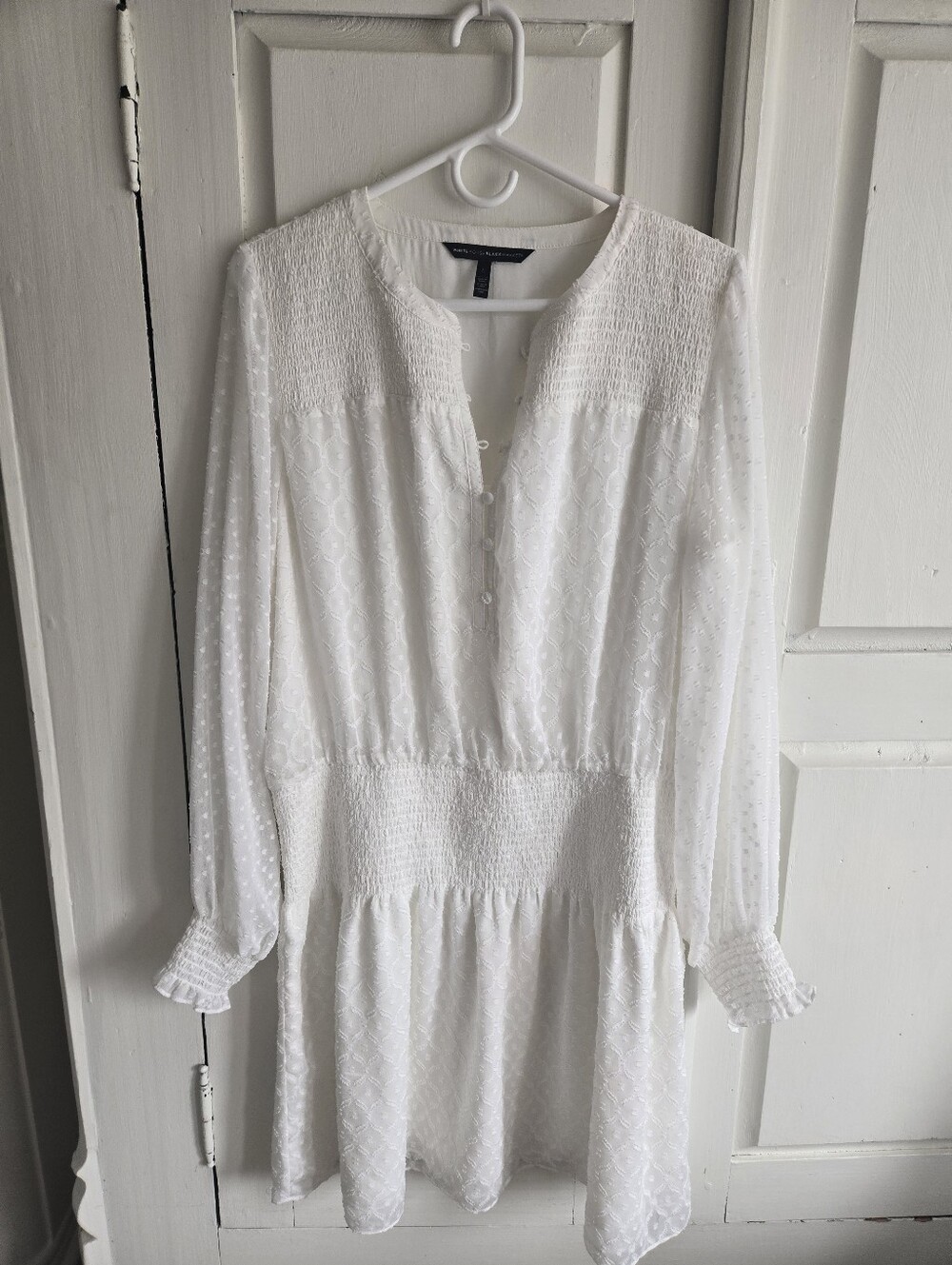 Flowy White and Comfy Spring/Summer/Cruise Dress by White House Black Market